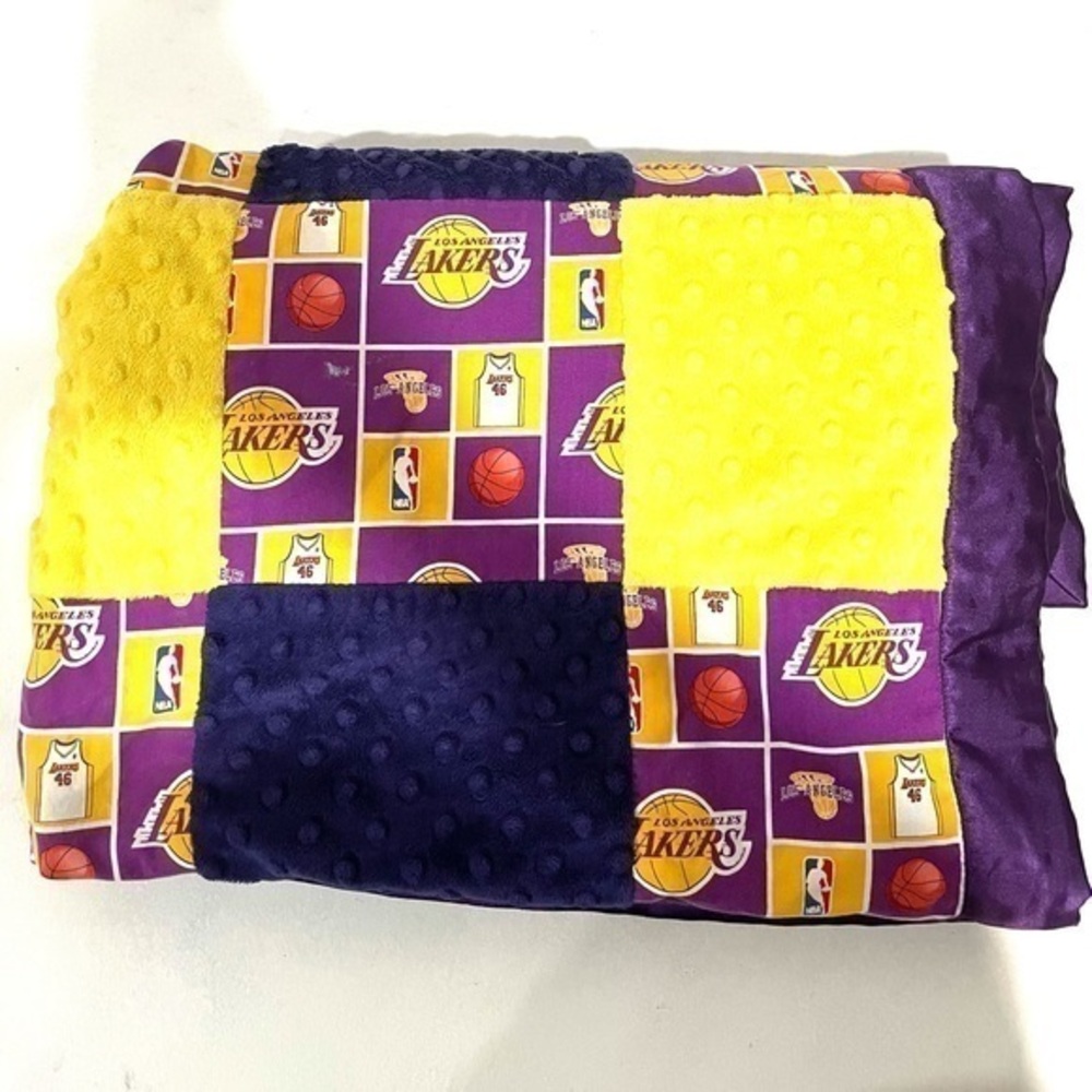 LOS ÁNGELES LAKERS inspired handmade patchwork baby quilt blanket